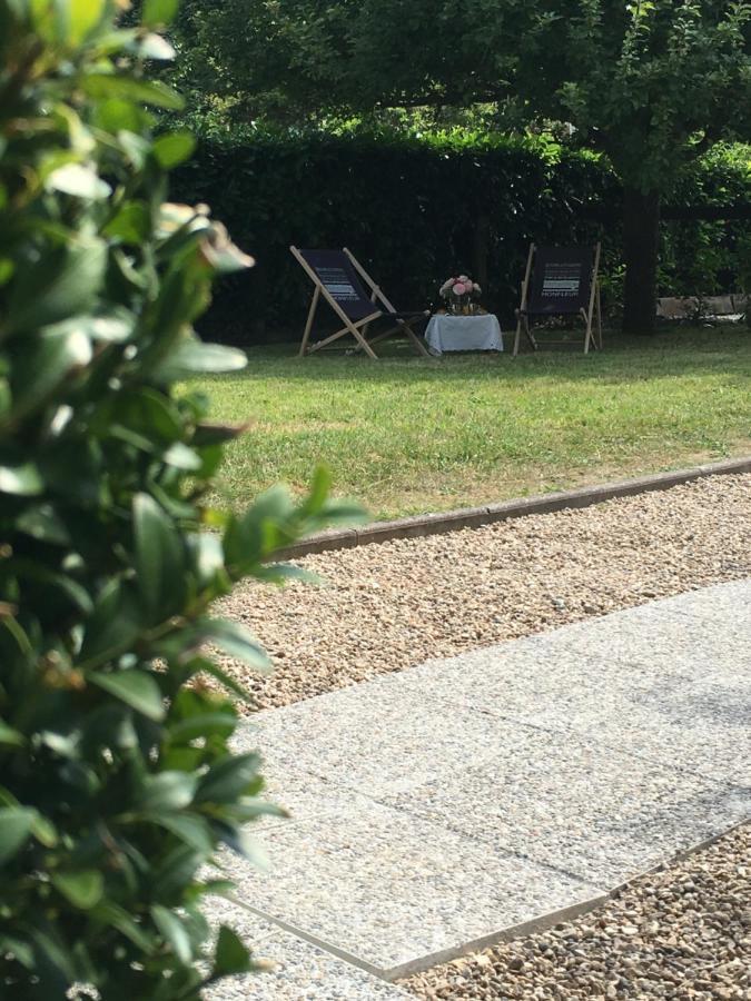 Bed and Breakfast Les Pommiers Honfleur Exterior foto