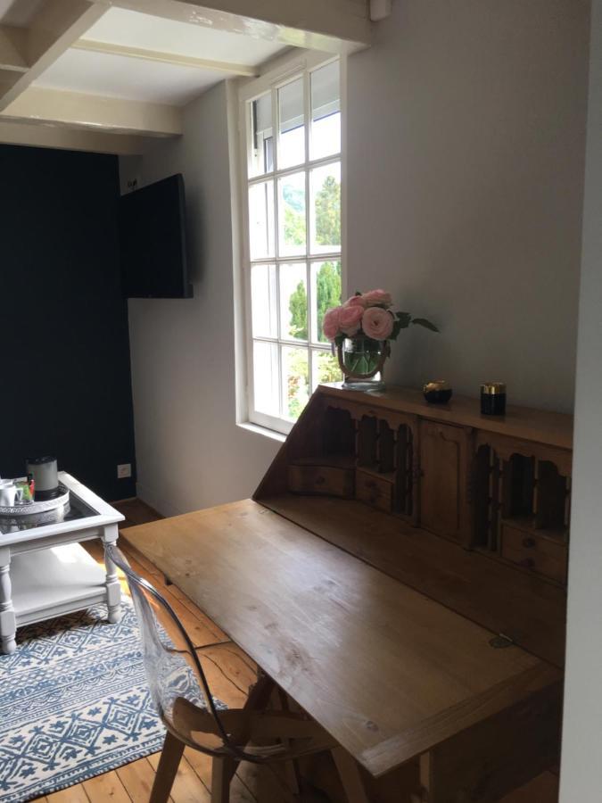 Bed and Breakfast Les Pommiers Honfleur Exterior foto